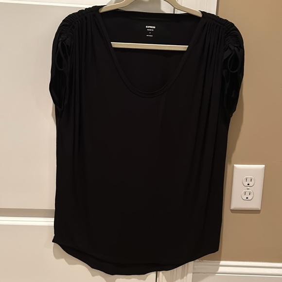 Express Top - Picture 7 of 11